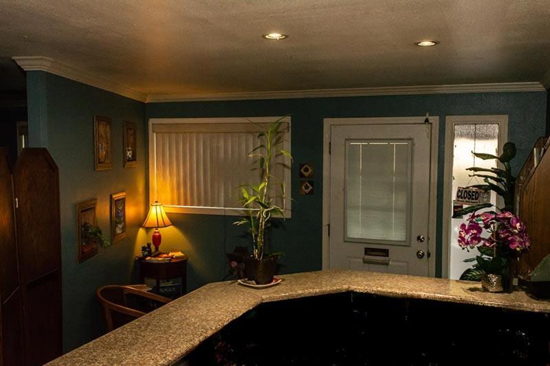 Maple Leaf Motel Shady Cove Ngoại thất bức ảnh